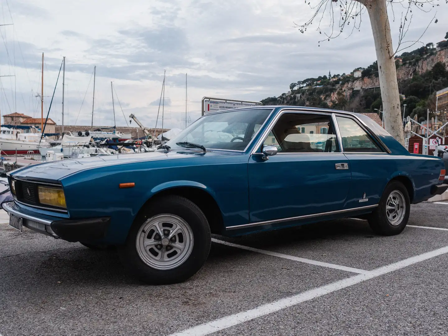 Fiat 130 Automatic Azul - 1