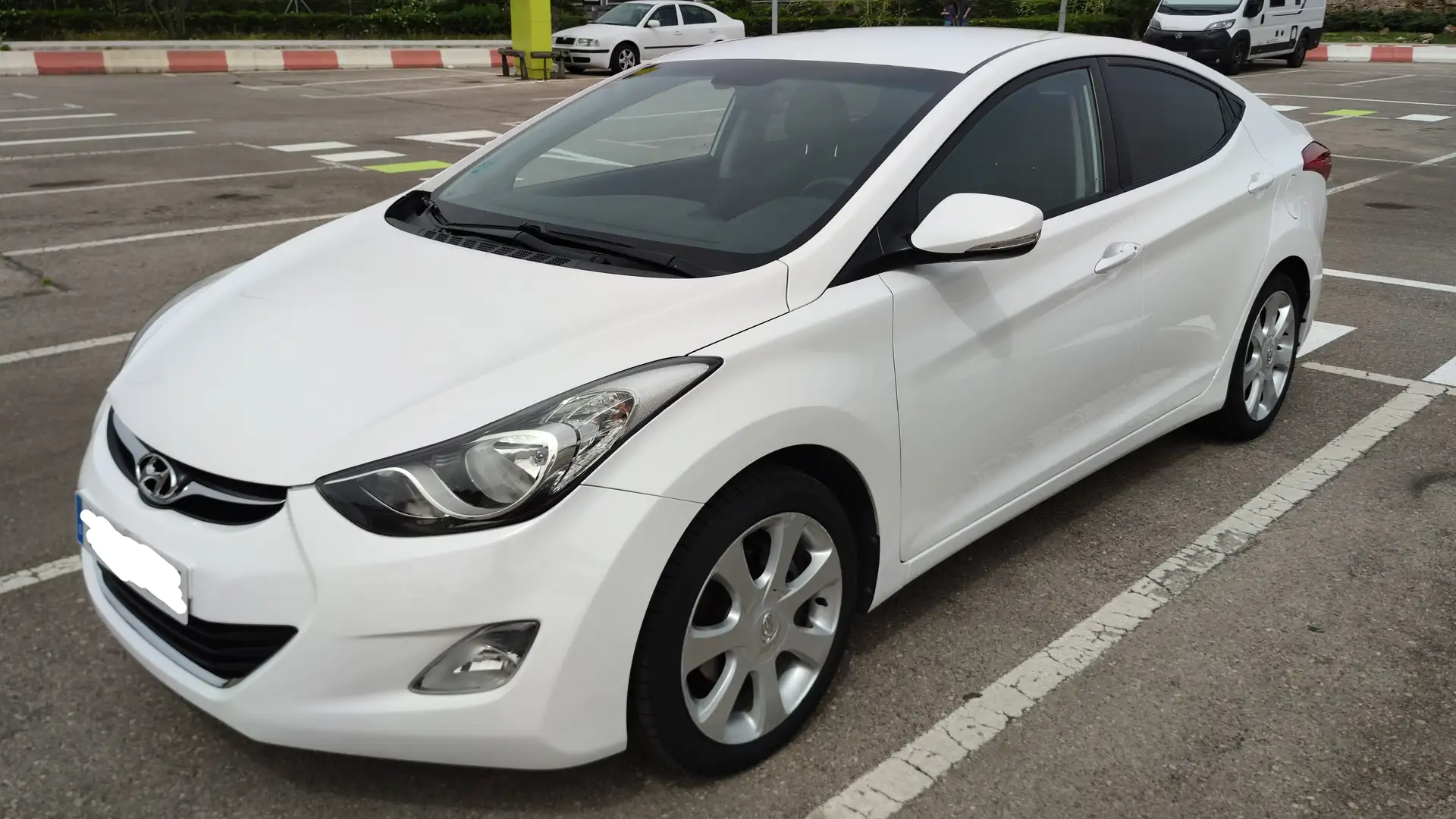 Hyundai ELANTRA Elantra 1.6 MPI GL Comfort • 132 CV Weiß - 1
