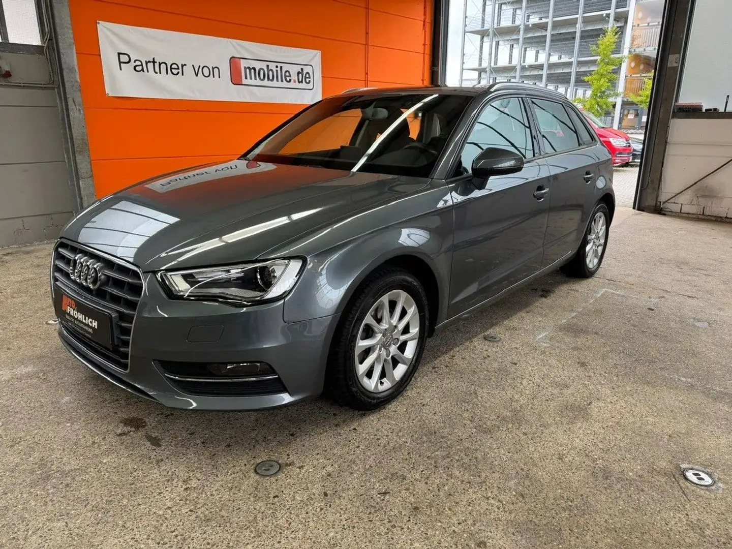 Audi A3 1.4 TFSI Sportback attraction S tronic Gris - 1