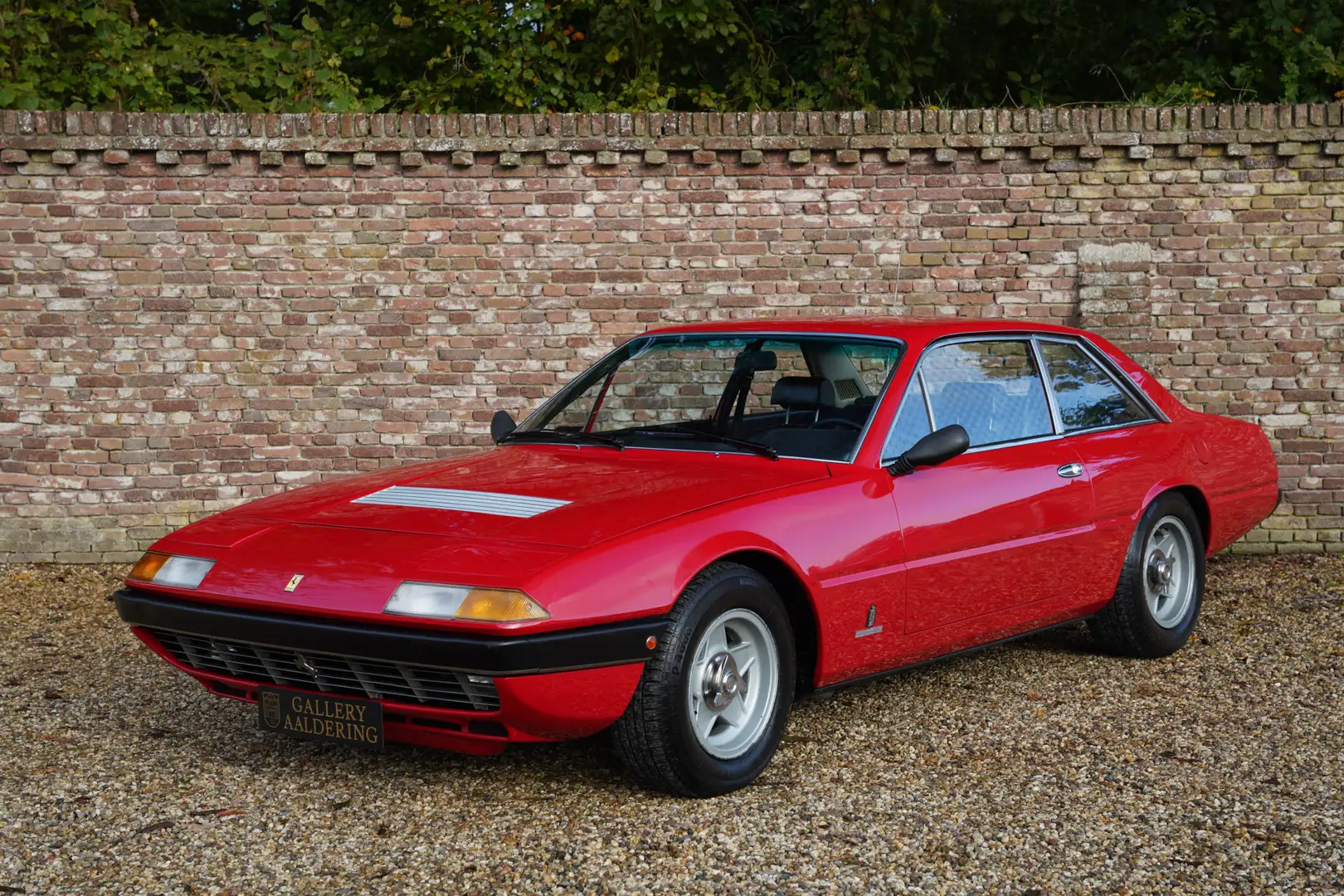 Ferrari 365 GT4 2+2 Very refined state of originality, One of Piros - 1