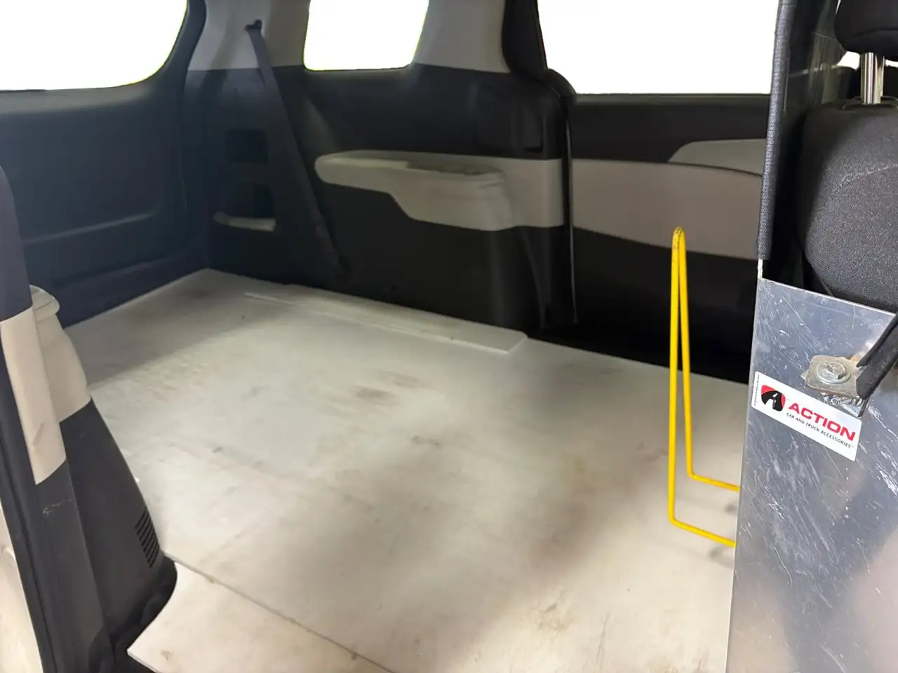 Kia Carnival снимка Kia Carnival