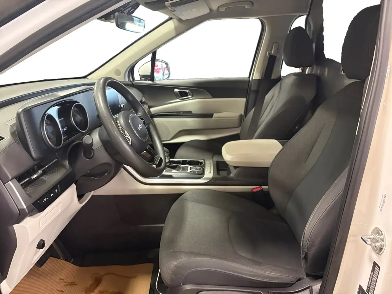 Kia Carnival снимка Kia Carnival
