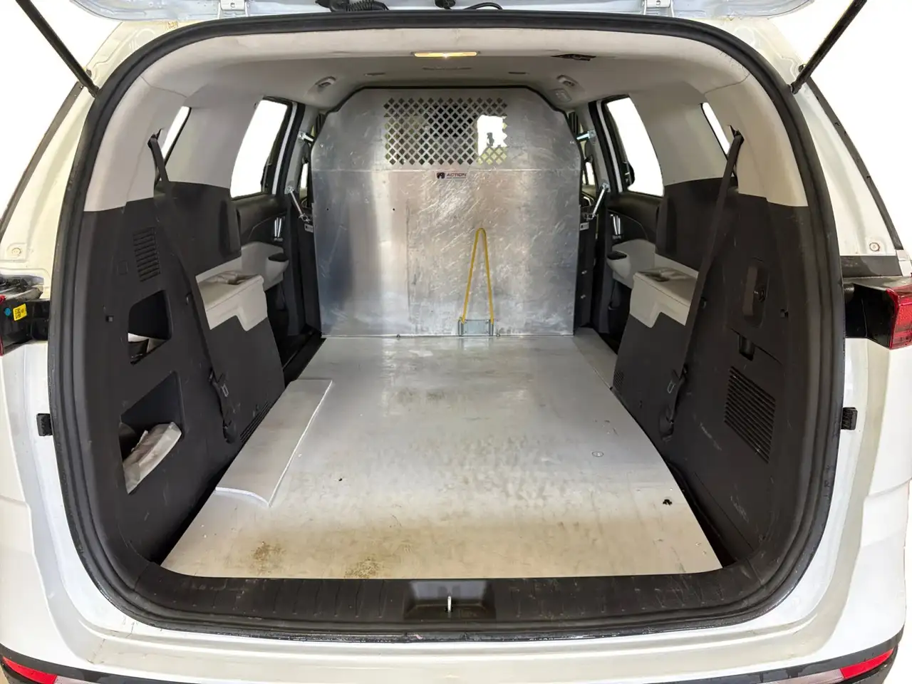 Kia Carnival снимка Kia Carnival
