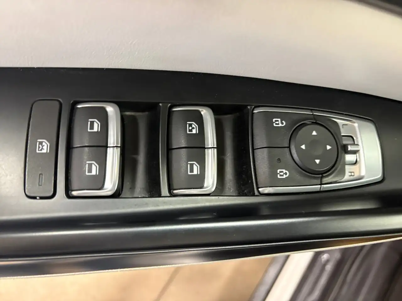 Kia Carnival снимка Kia Carnival