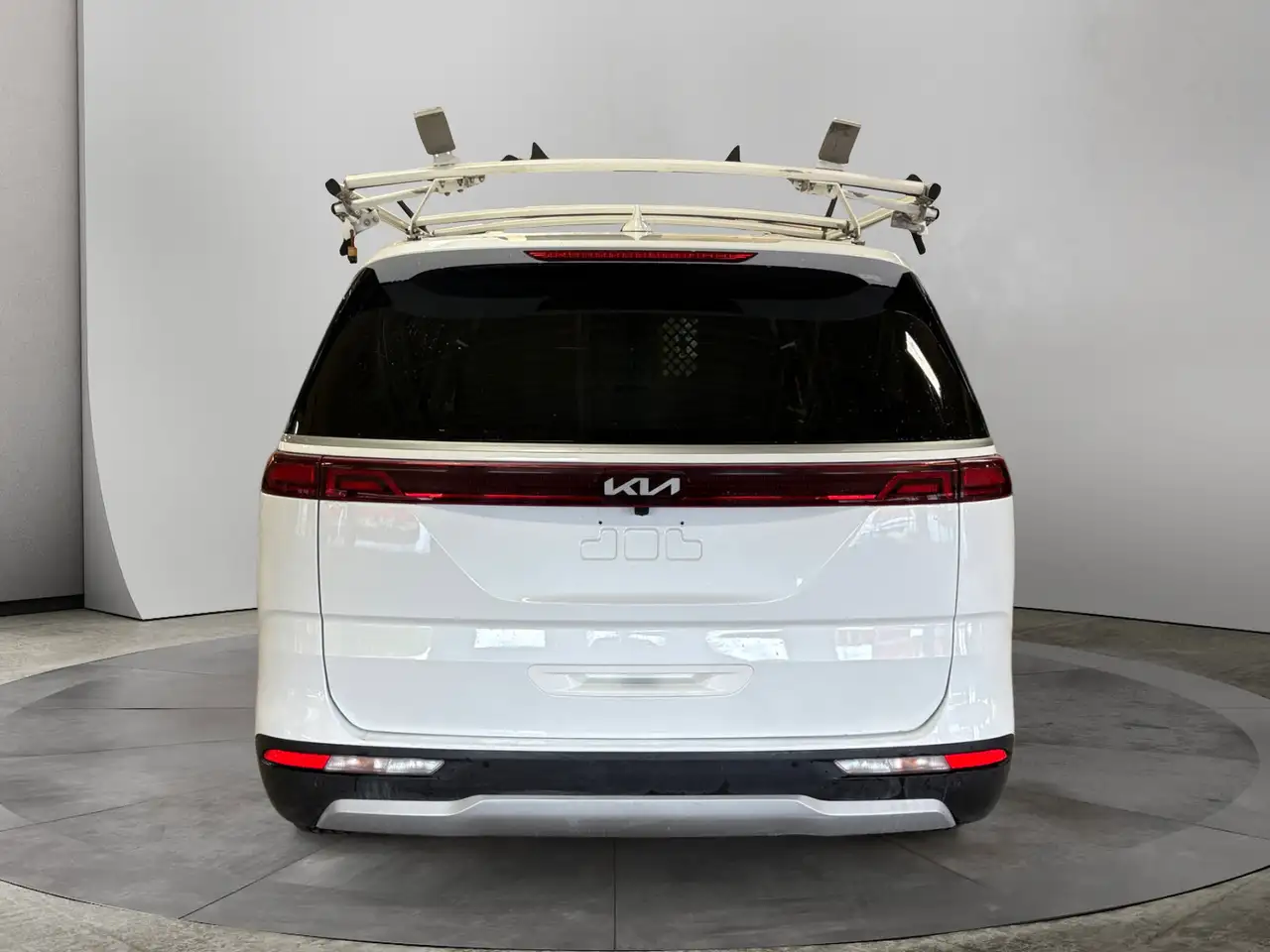 Kia Carnival снимка Kia Carnival