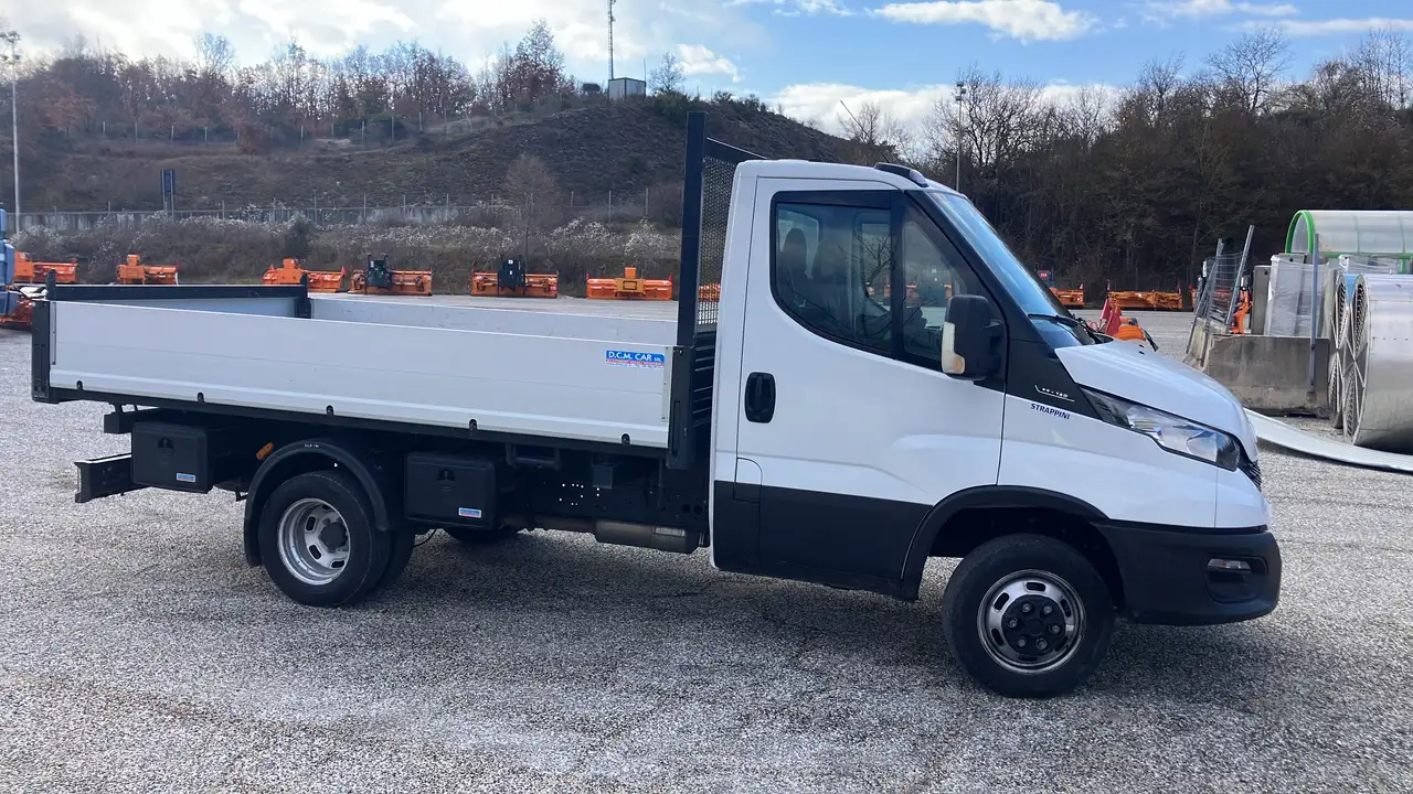 Iveco Daily 2021 — фото 10