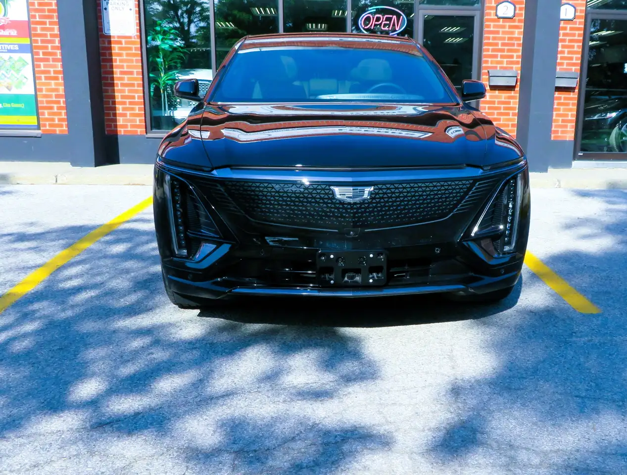 Cadillac Lyriq снимка Cadillac Lyriq