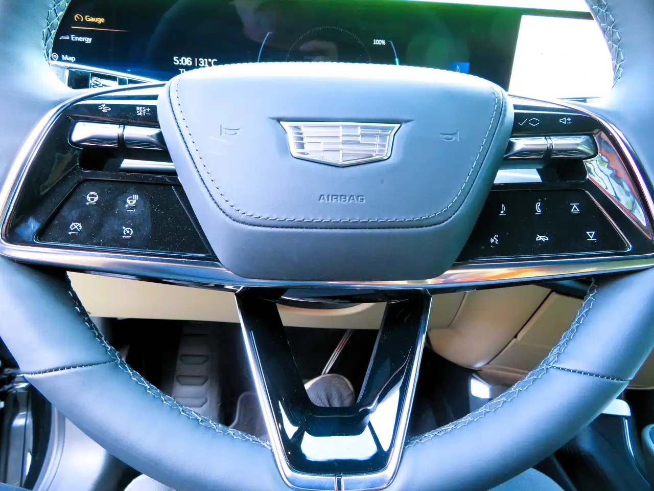 Cadillac Lyriq снимка Cadillac Lyriq