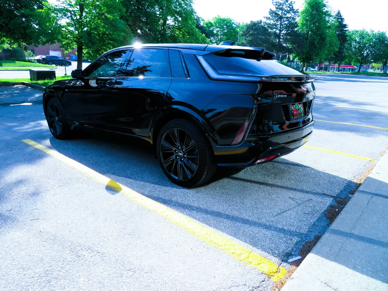 Cadillac Lyriq снимка Cadillac Lyriq