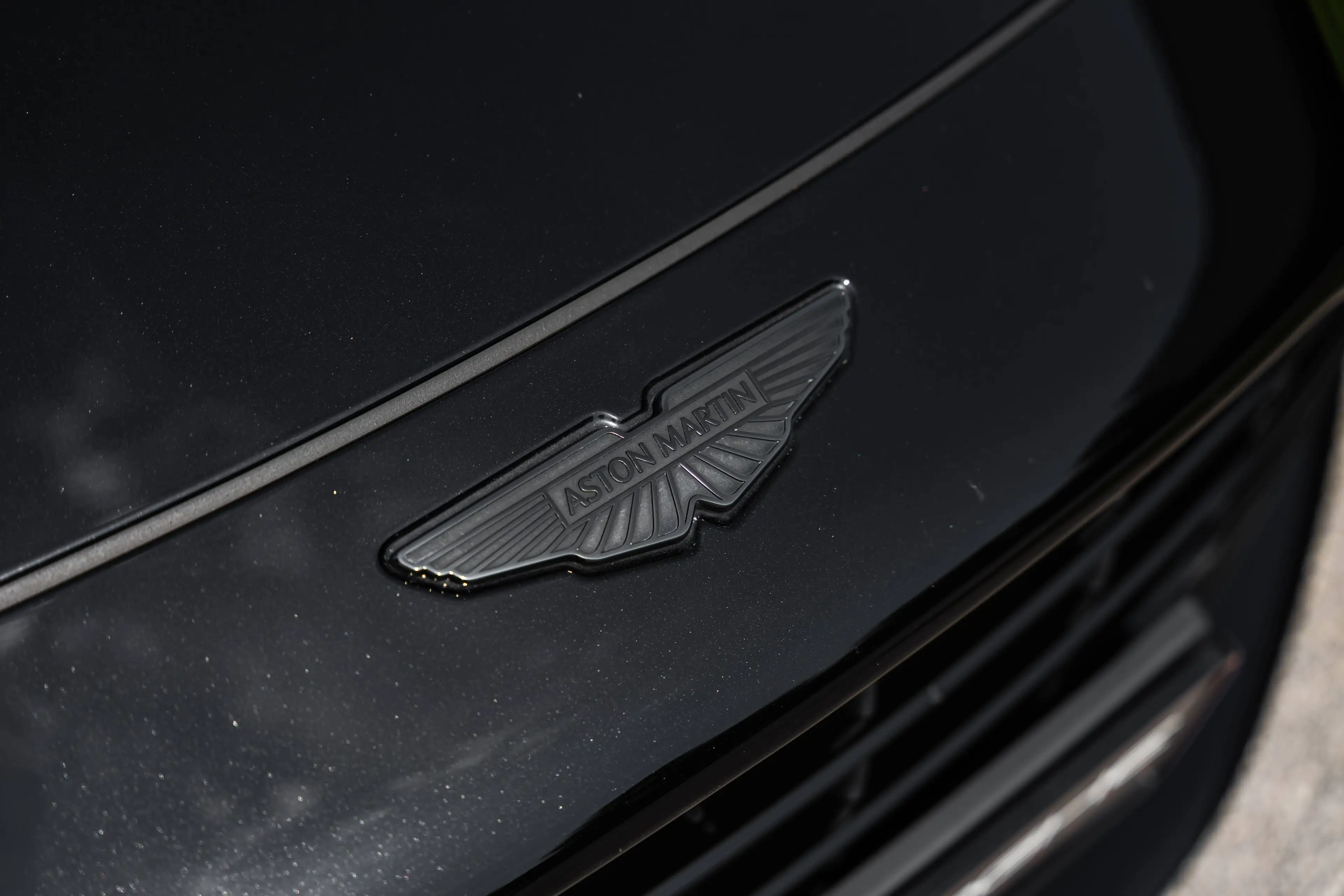 Aston Martin DB12 4.0 V8 COUPE / BOWERS & WILKINS / SEAT VENT / BLACK PACK/ VAT — photo 8