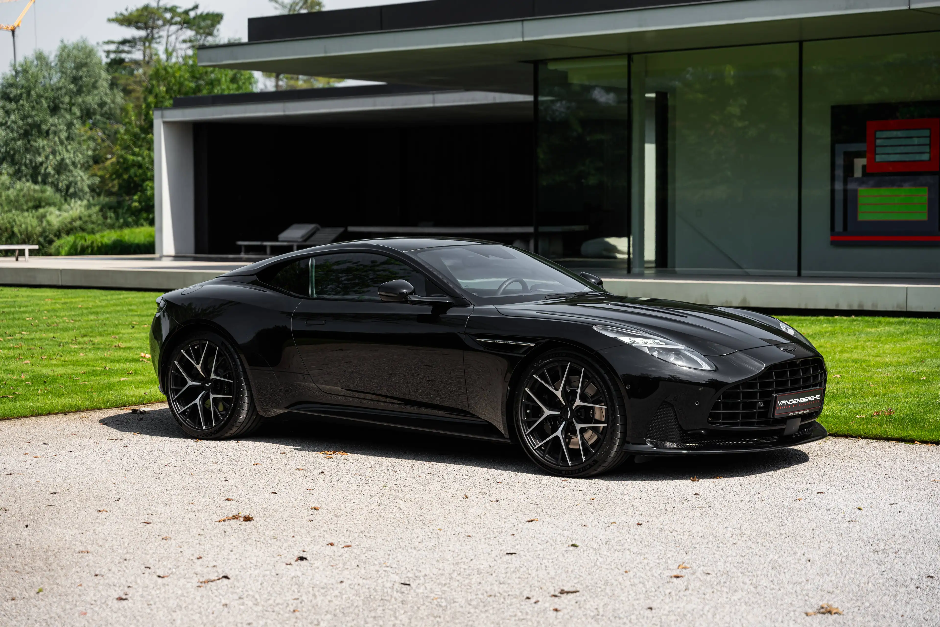 Aston Martin DB12 4.0 V8 COUPE / BOWERS & WILKINS / SEAT VENT / BLACK PACK/ VAT