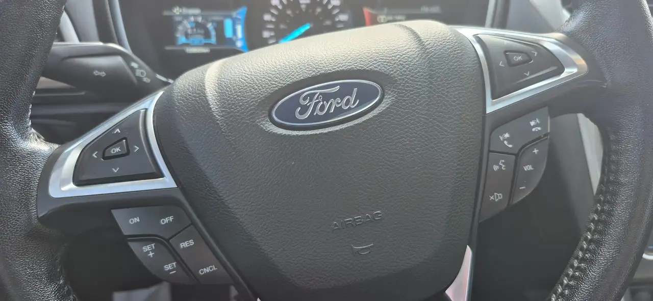 Ford Fusion Energi снимка Ford Fusion Energi