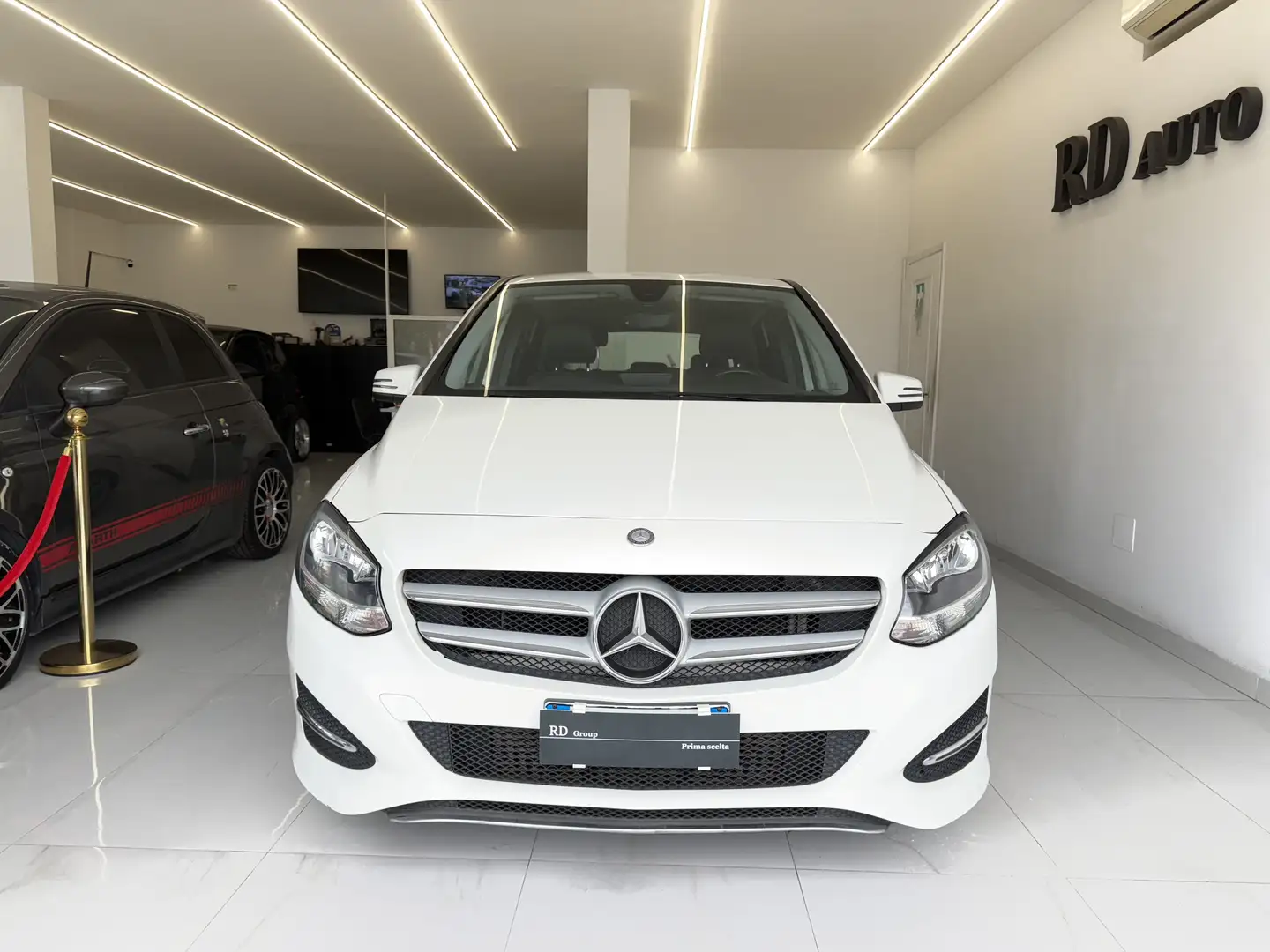 Mercedes-Benz B 180 d (cdi) AMG Sport Blanc - 2
