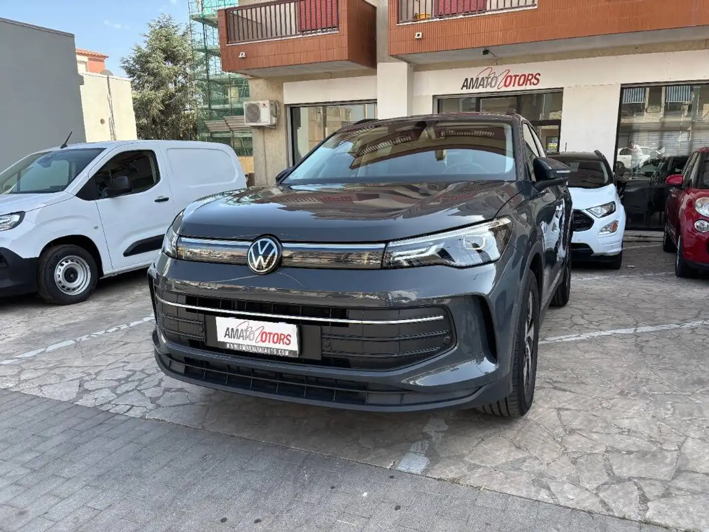 Volkswagen Tiguan 1.5 etsi Life 150cv dsg - 1