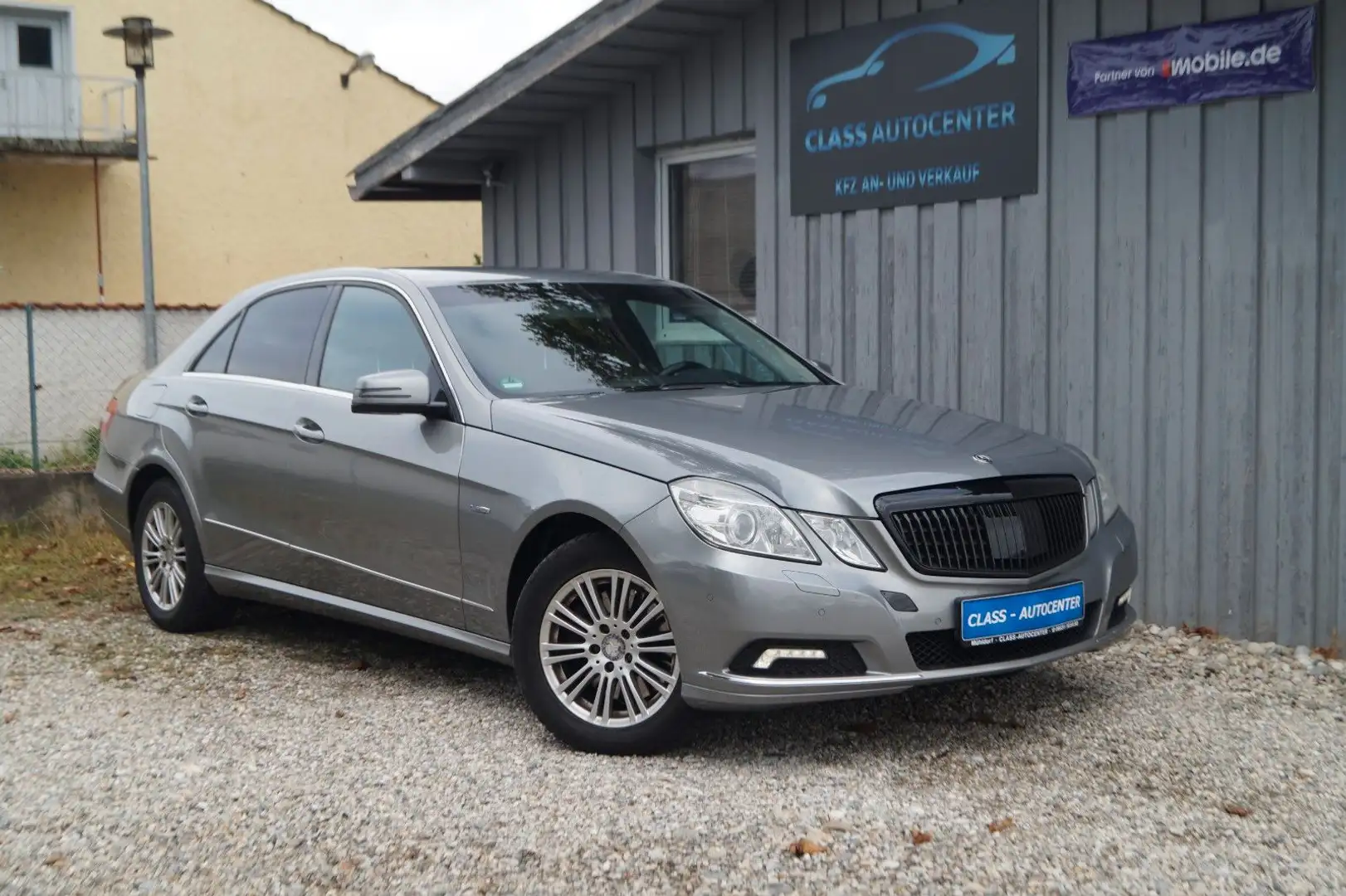 Mercedes-Benz E 350 CDI BlueEfficiency|Distronic|Memory|AHK| - 1