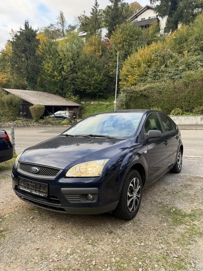Ford Focus Trend Blau - 1