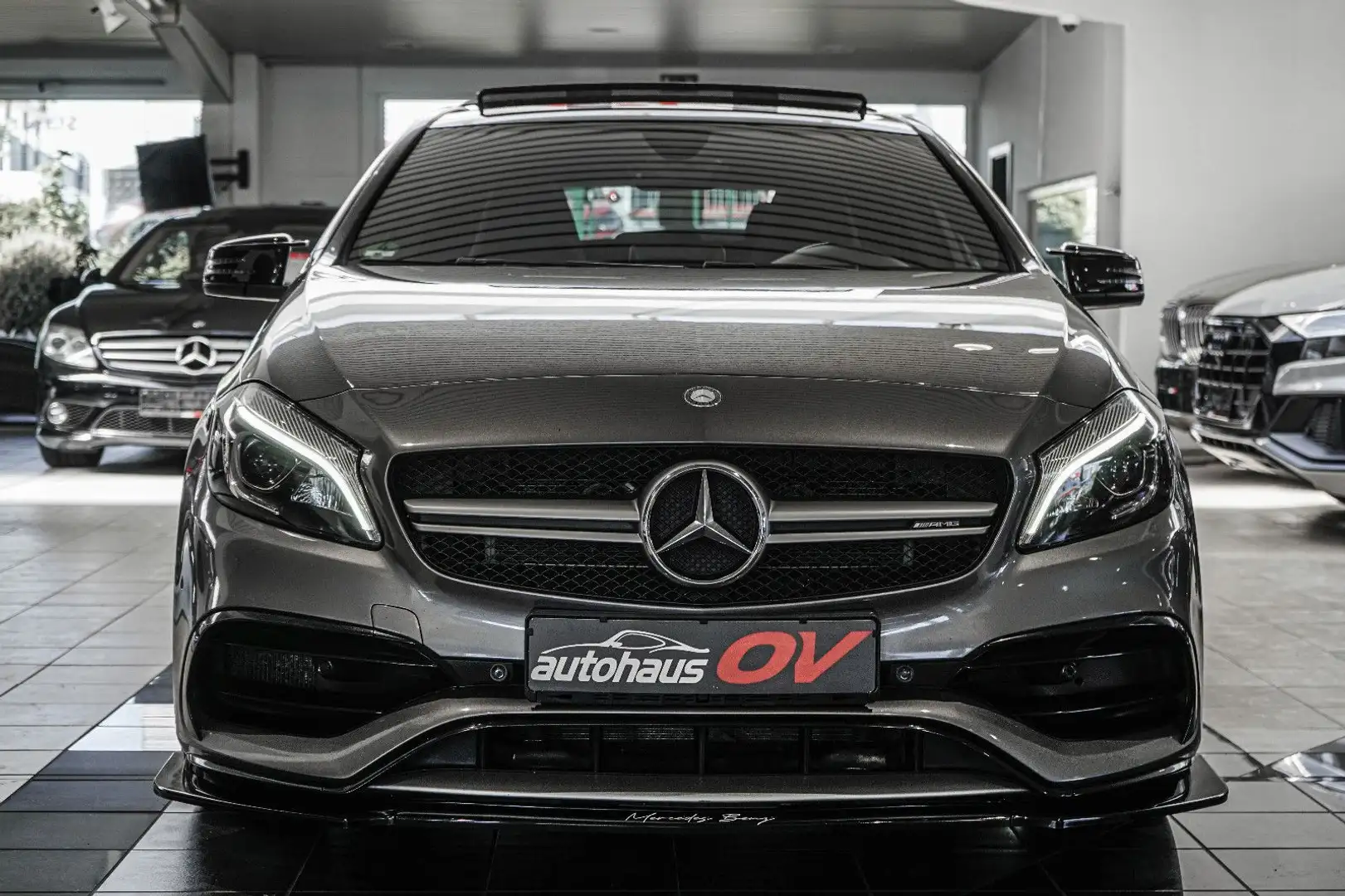 Mercedes-Benz A 45 AMG 4Matic*Performance*Kamera*Panorama* Gris - 2