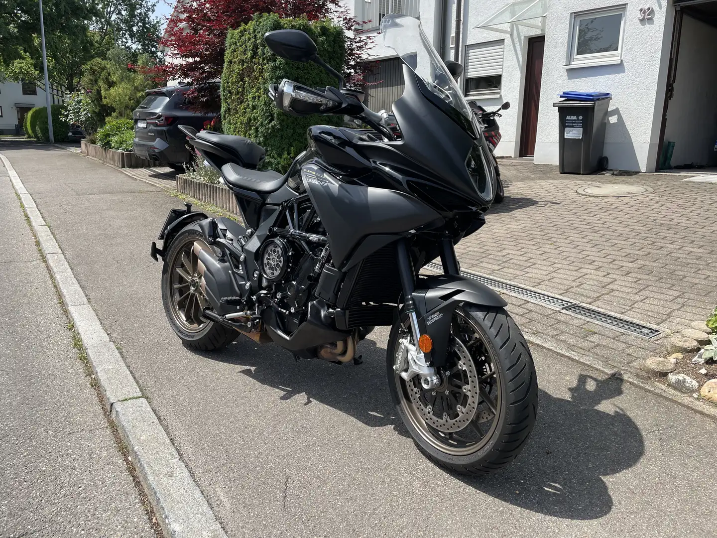 MV Agusta Turismo Veloce 800 Lusso SCS Чёрный - 1