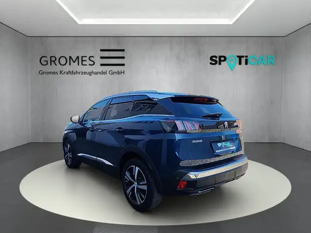 Peugeot 3008 view 5