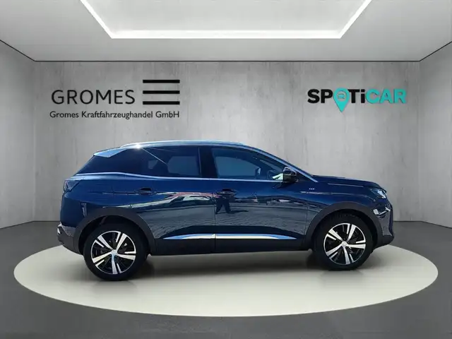 Peugeot 3008 view 2