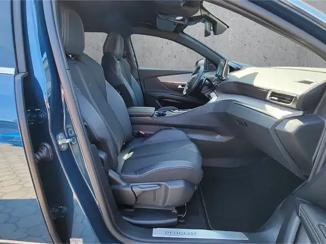Peugeot 3008 view 13