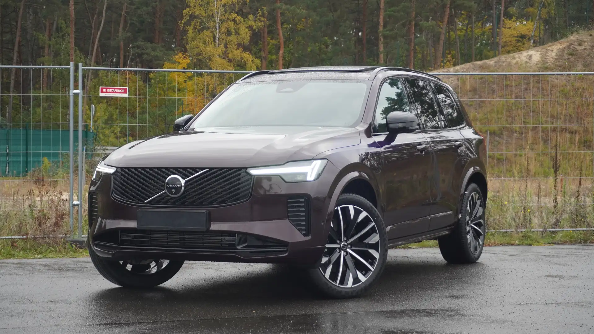Volvo XC90 T8 Plus Dark Hybrid AWD Pano/360°/TWA/AHK/LUFT Brun - 1