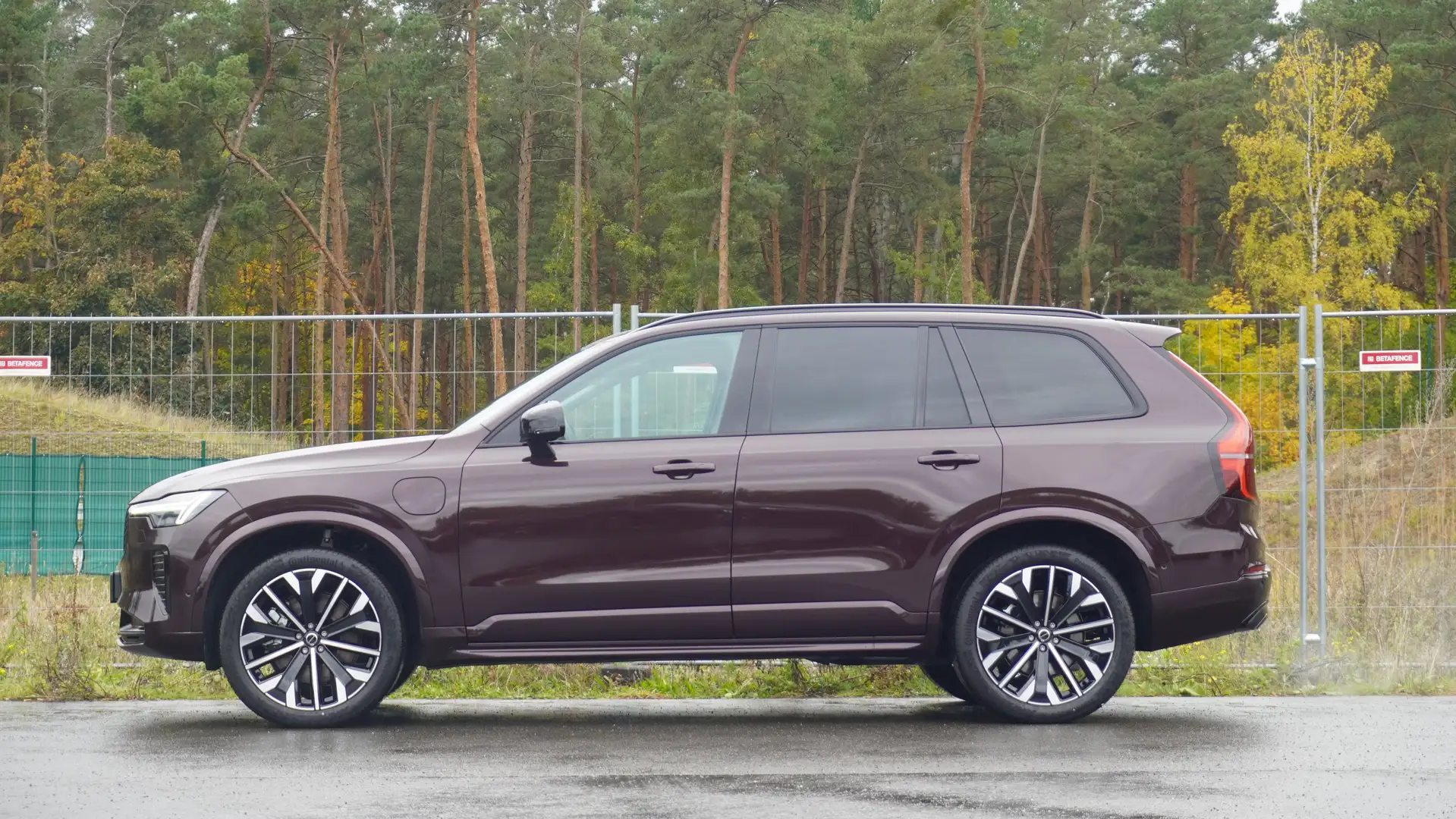 Volvo XC90 T8 Plus Dark Hybrid AWD Pano/360°/TWA/AHK/LUFT Brun - 2