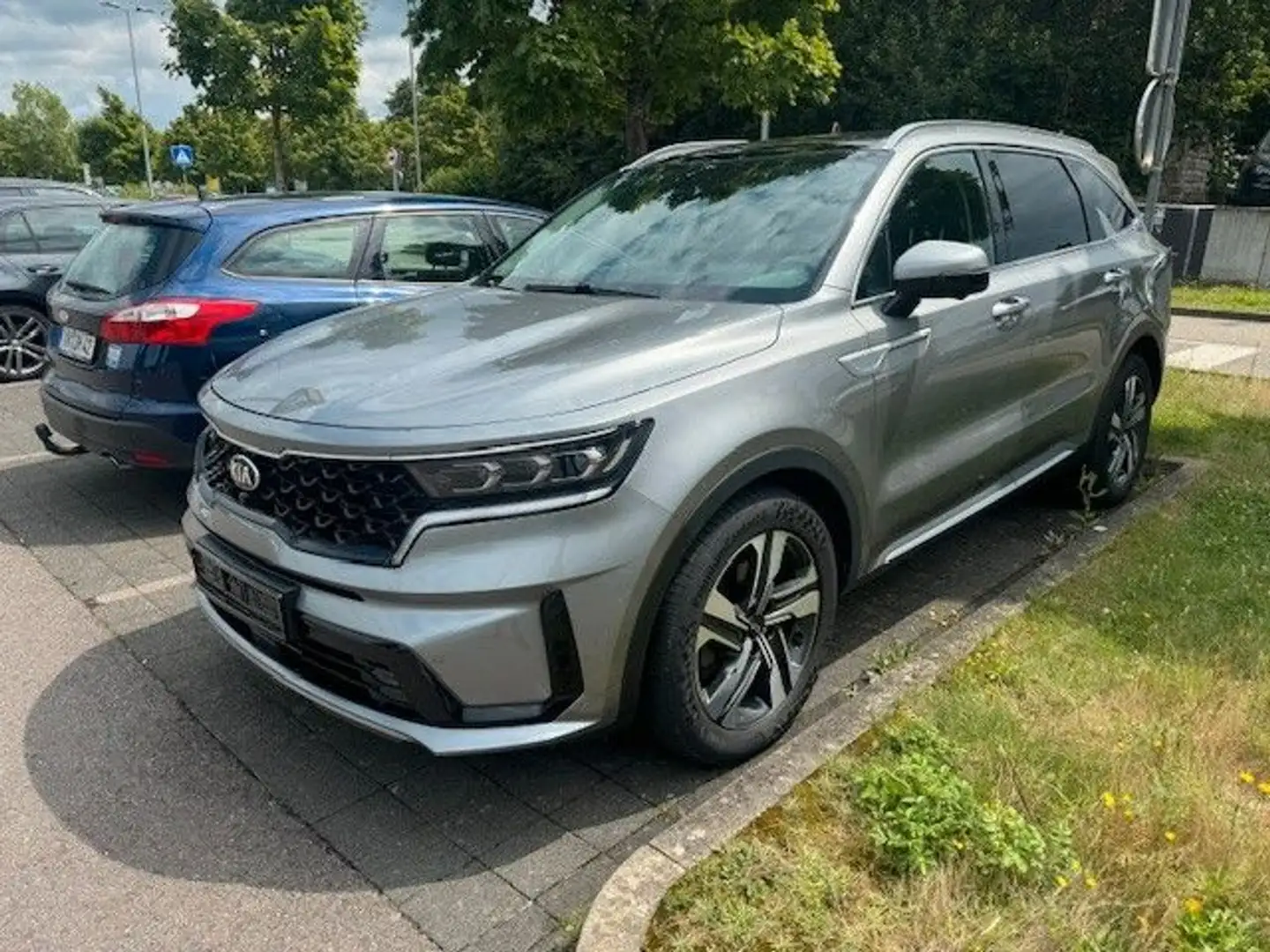 Kia Sorento Platinum 4WD Plug-In Hybrid PANO 7 SITZE Gris - 1