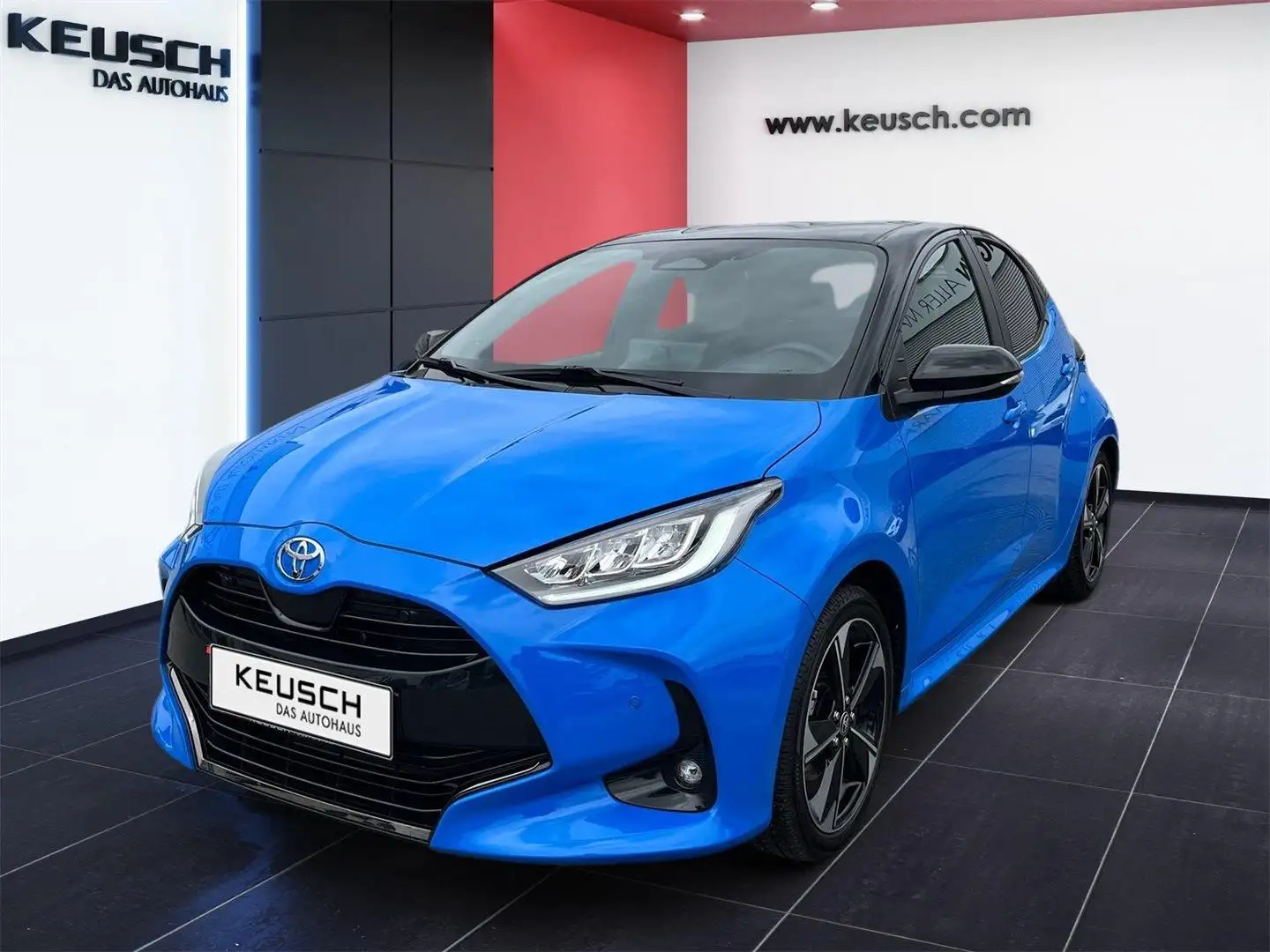Toyota Yaris 1,5 VVT-i Hybrid Premiere Edition Blau - 1