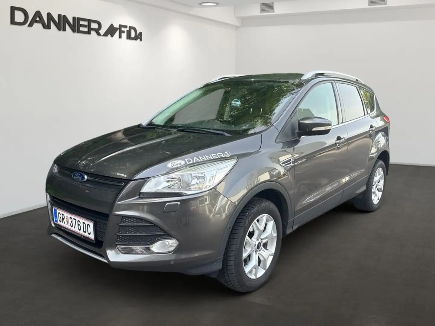 Ford Kuga Trend 2,0L AWD (Anhängevorrichtung) Grau - 1