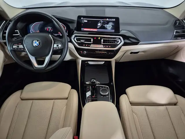 BMW X3 view 9