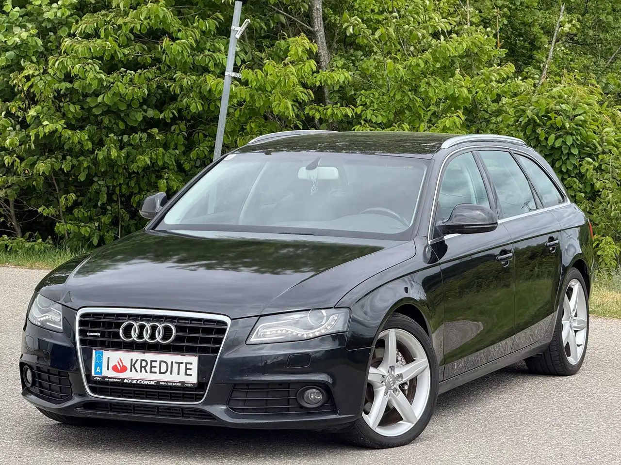 Audi A4 Attraction quattro – Bild 1