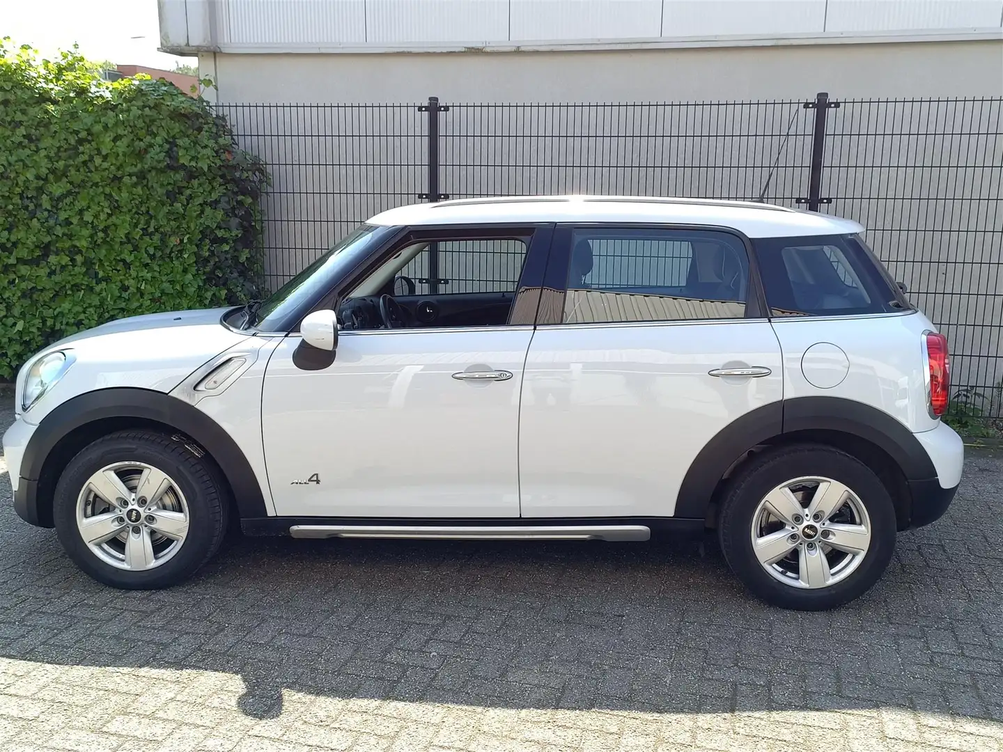 MINI Cooper Countryman 1.6 ALL4 Pepper Automaat | Leer Wit - 2