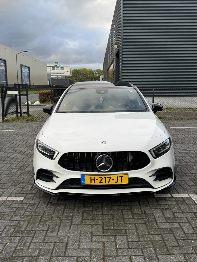 Mercedes-Benz A 250 7G-DCT AMG Line - 1