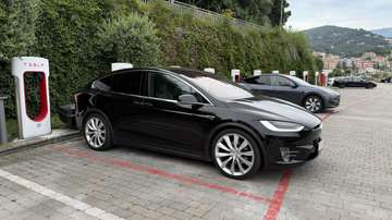 Tesla Model X 90D Top-Zustand | 6 Sitzer | MCU2 | Gratis Supercharging | SoH 88% | Allrad | 8-fach Bereifung
