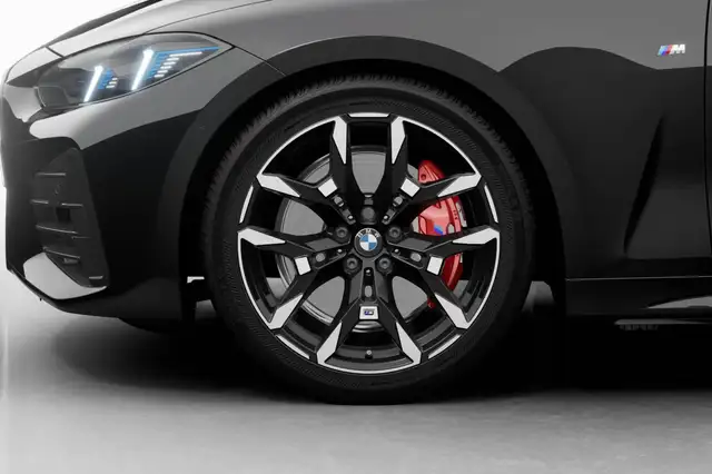 BMW 4 Series view 15