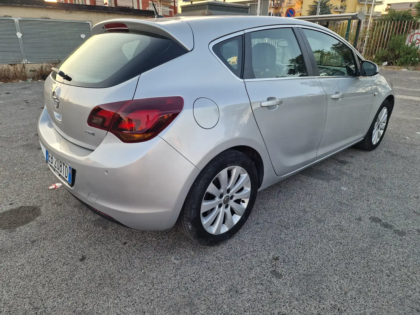 Opel Astra Astra 5p 1.7 cdti Elective 110cv Argintiu - 2