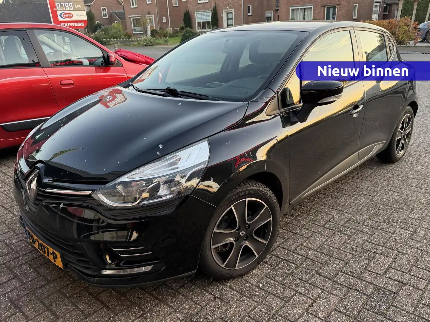 Renault Clio 0.9 TCe Zen 90pk Zwart - 1