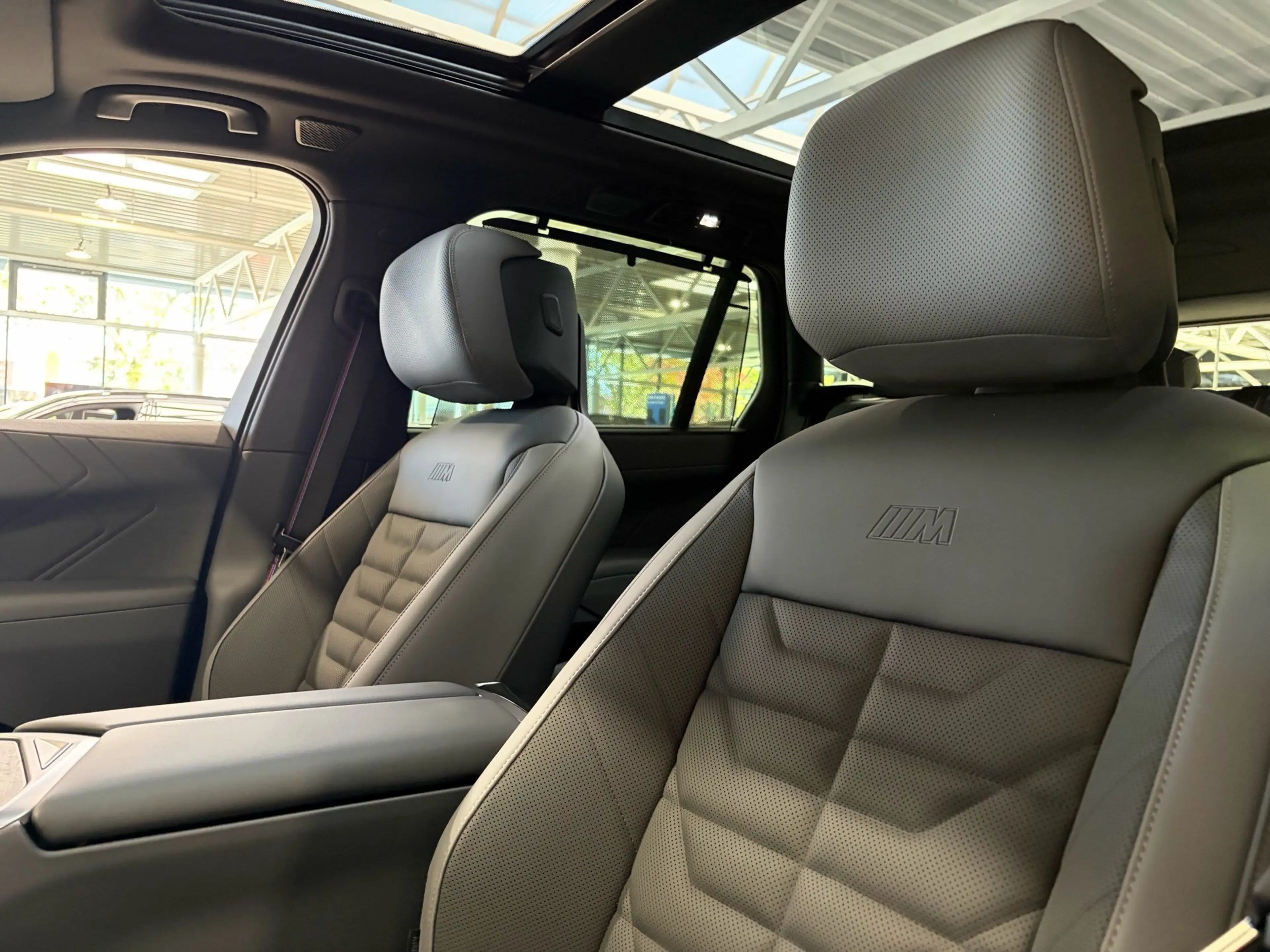 BMW X5 40d xDrive M SportPro 23"B&W AHK 360° Luft Massage — photo 14