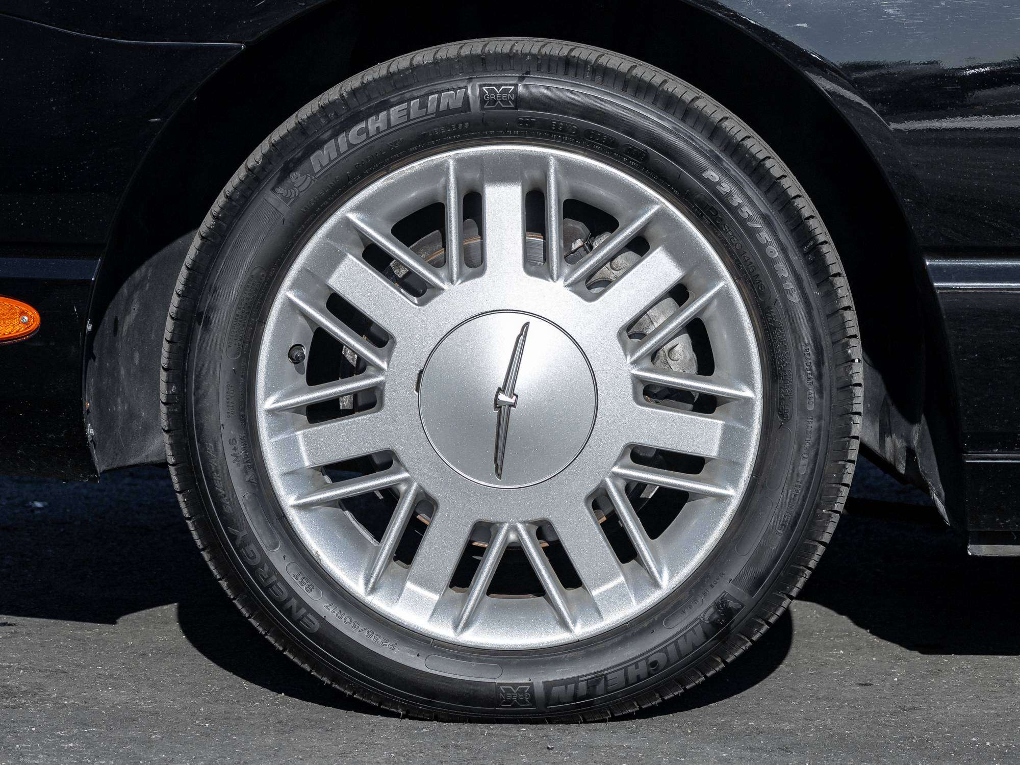 2002 Ford Thunderbird
