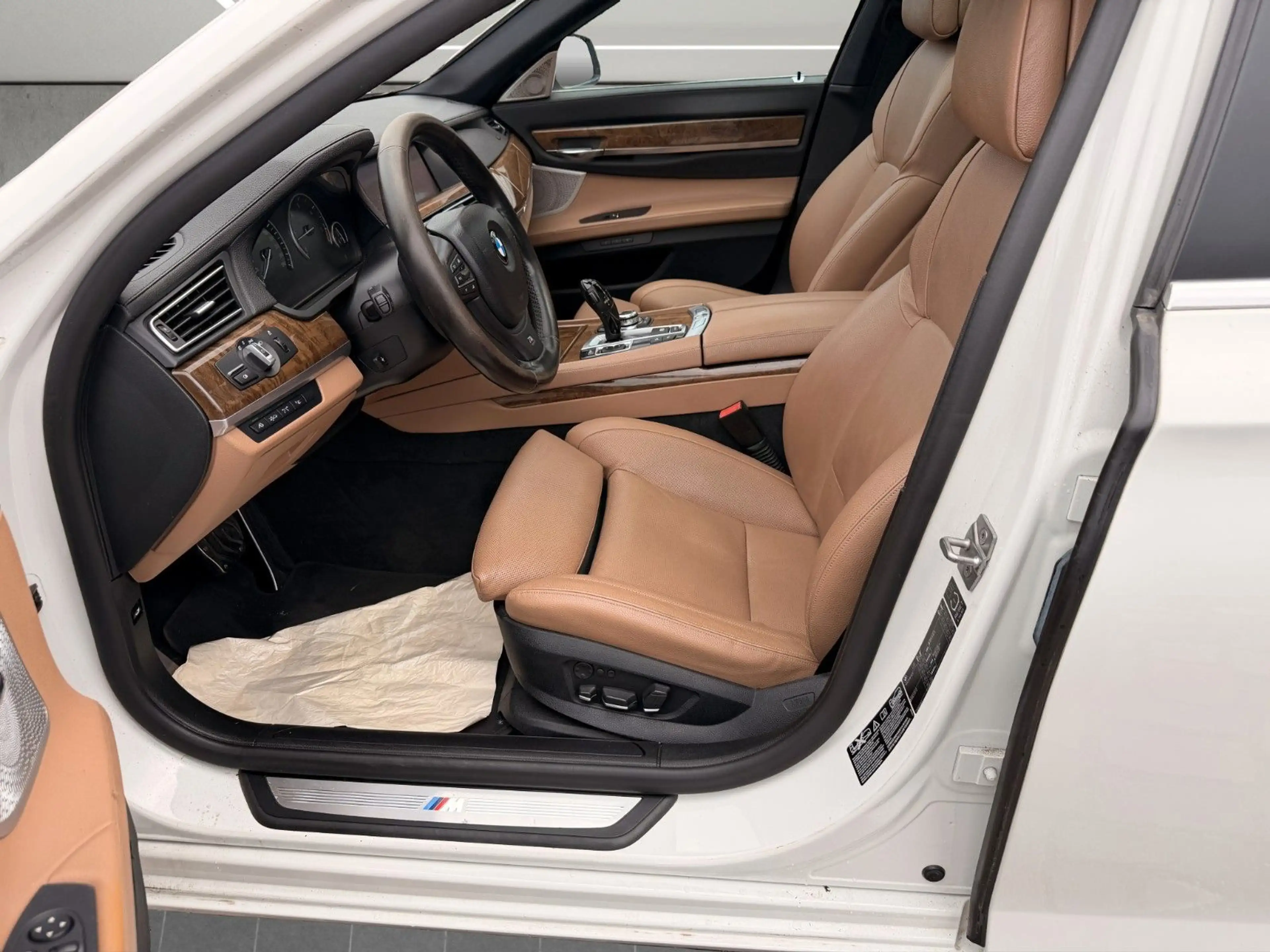 BMW 740 d xDrive M-Sportpaket*Leder*Fond Entertainmen — photo 4