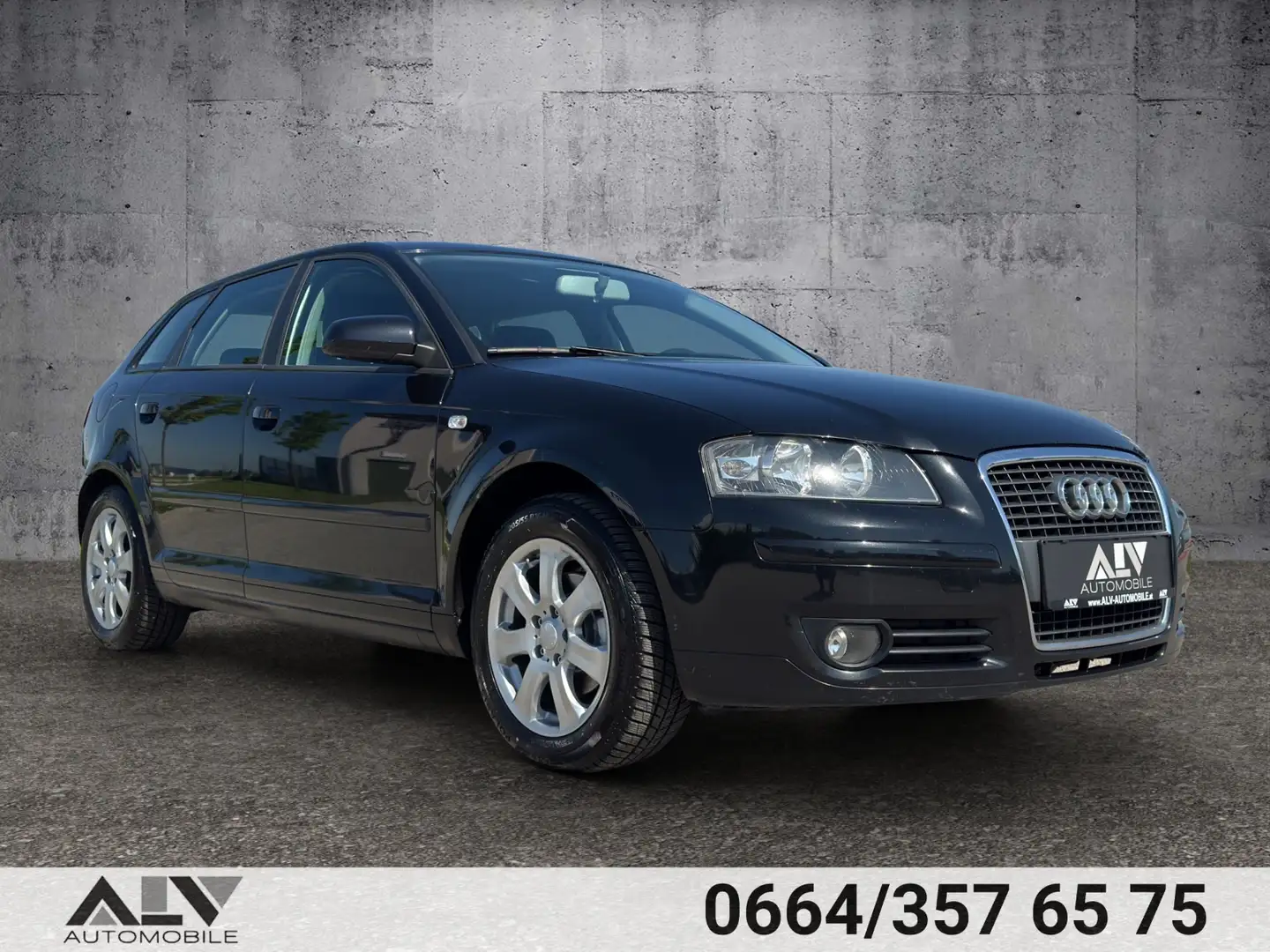 Audi A3 1.9 TDI e Attraction Sportback Чорний - 1