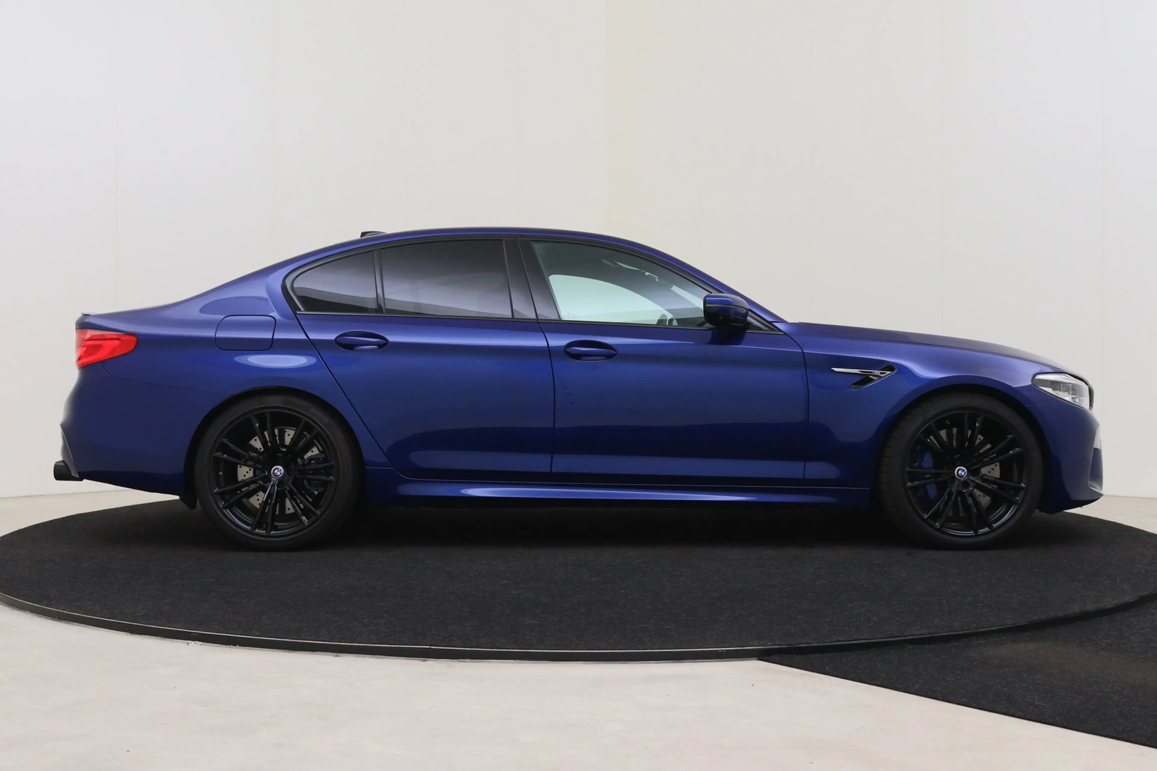 BMW M5 Automaat / Adaptieve LED / M Multifunctionele Stoe — photo 7