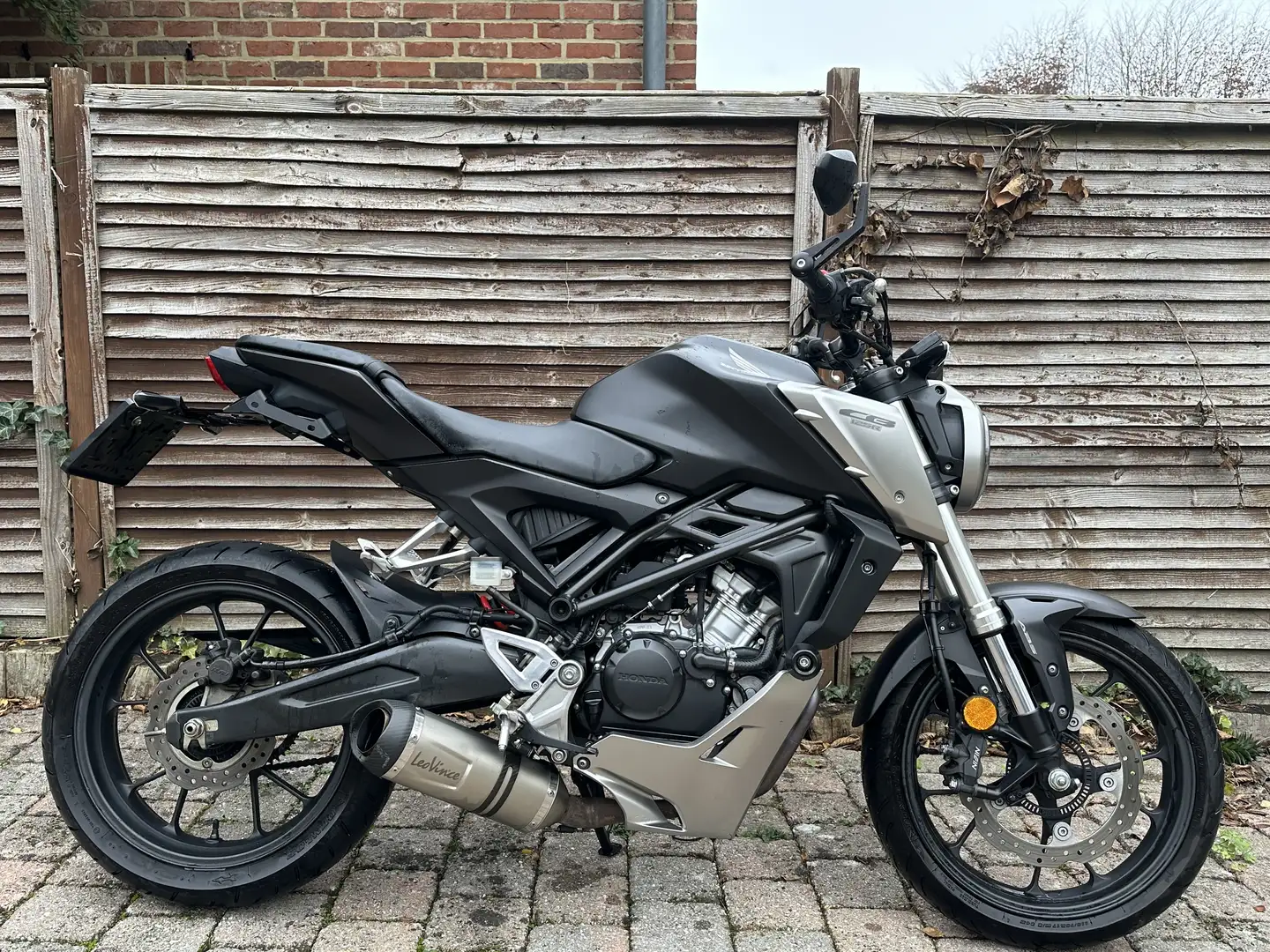 Honda CB 125 Noir - 1