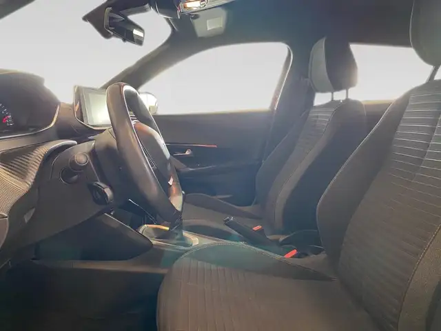 Peugeot 2008 view 7