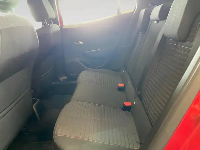 Peugeot 2008 view 8