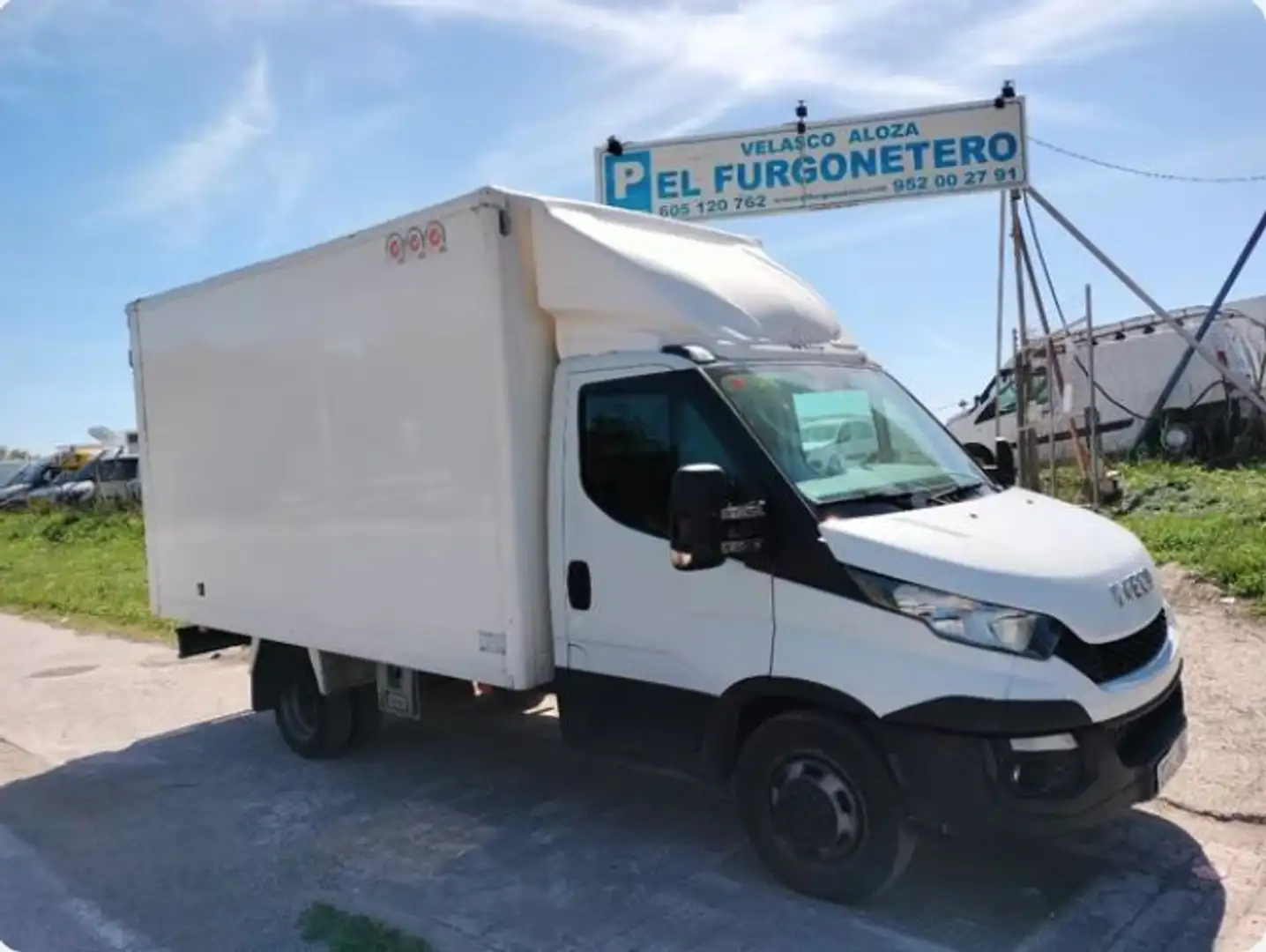 Iveco Daily Chasis Db. Cabina 35S15/2.3 D 3450 146 Blanco - 2