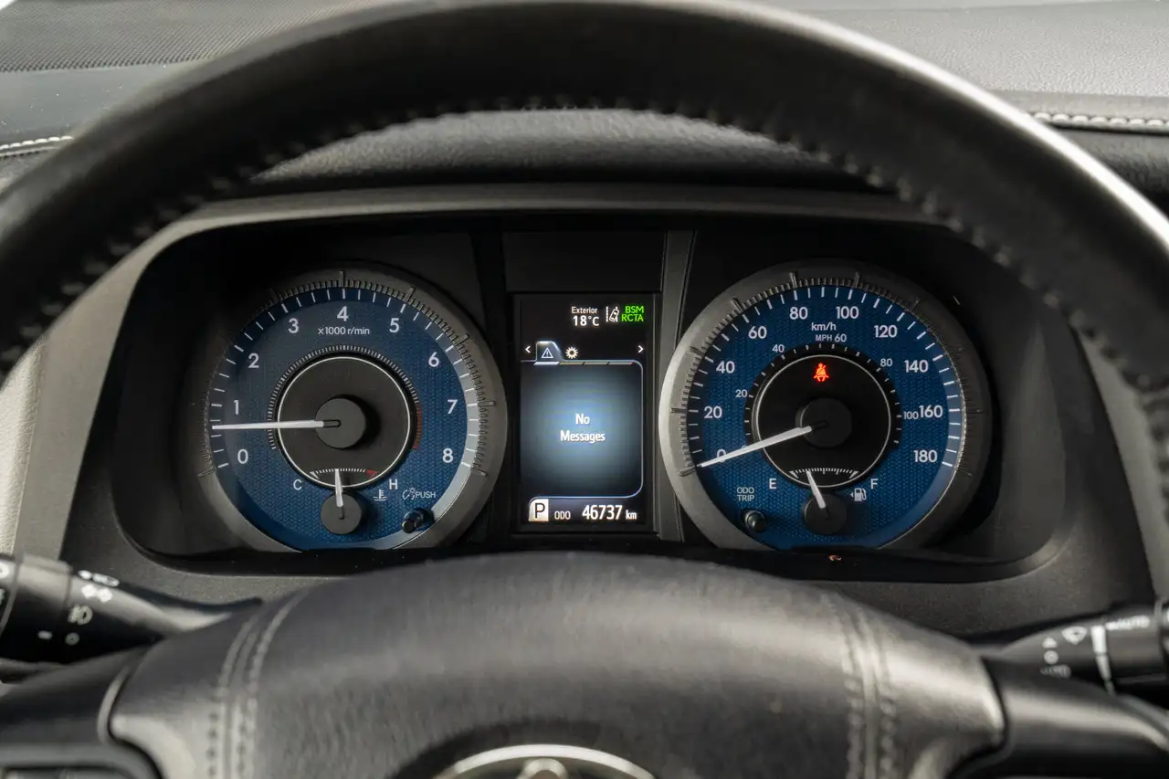 Toyota Sienna снимка Toyota Sienna