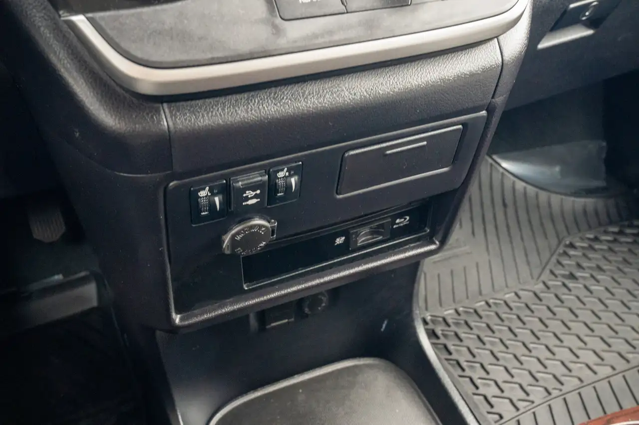 Toyota Sienna снимка Toyota Sienna
