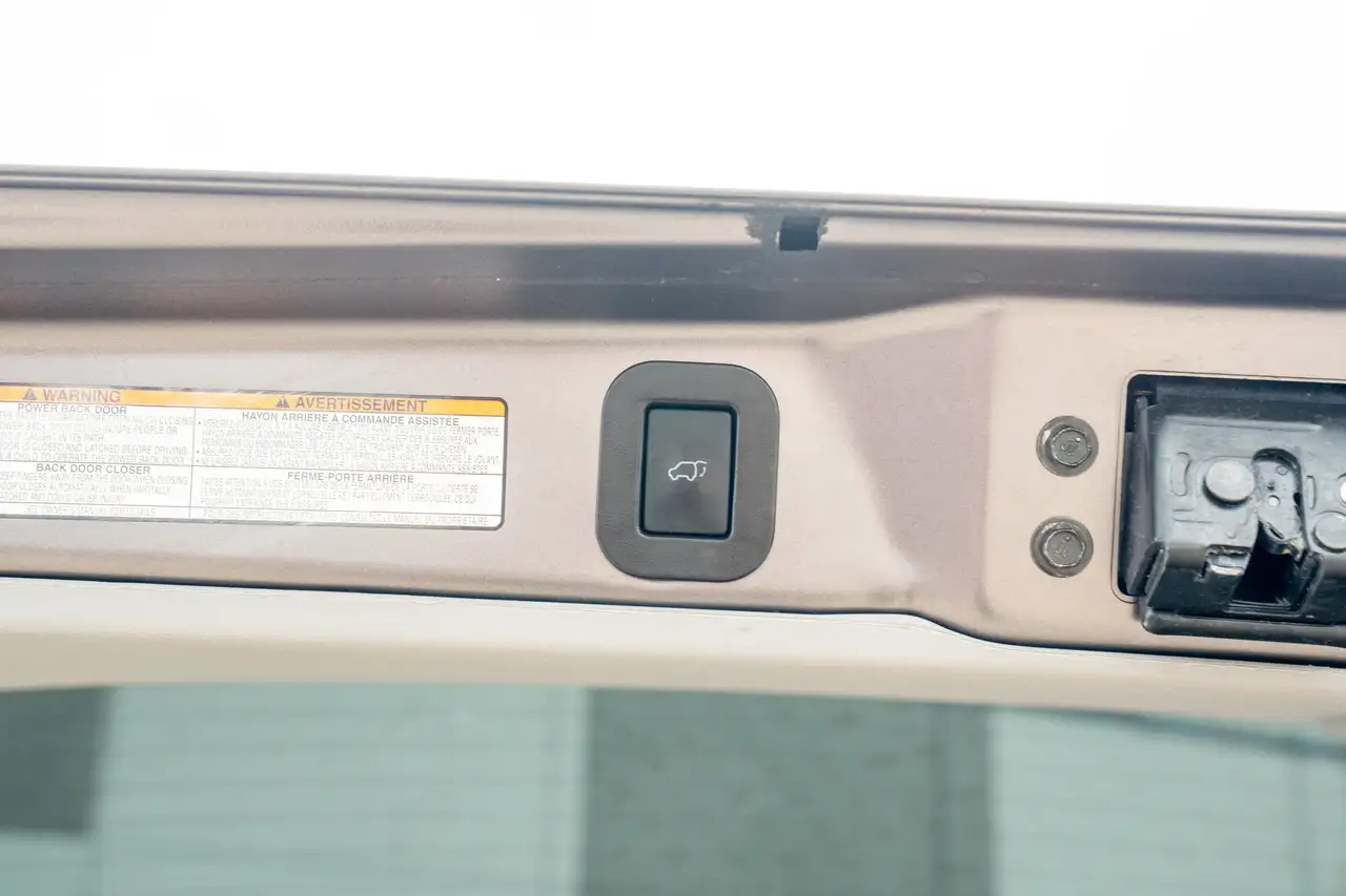 Toyota Sienna снимка Toyota Sienna